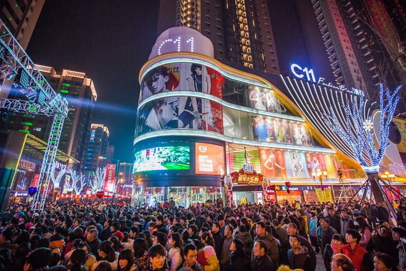 疫情之下使用諾貝思人體消毒機進(jìn)行人體表面消毒殺菌保障公共場合衛(wèi)生安全