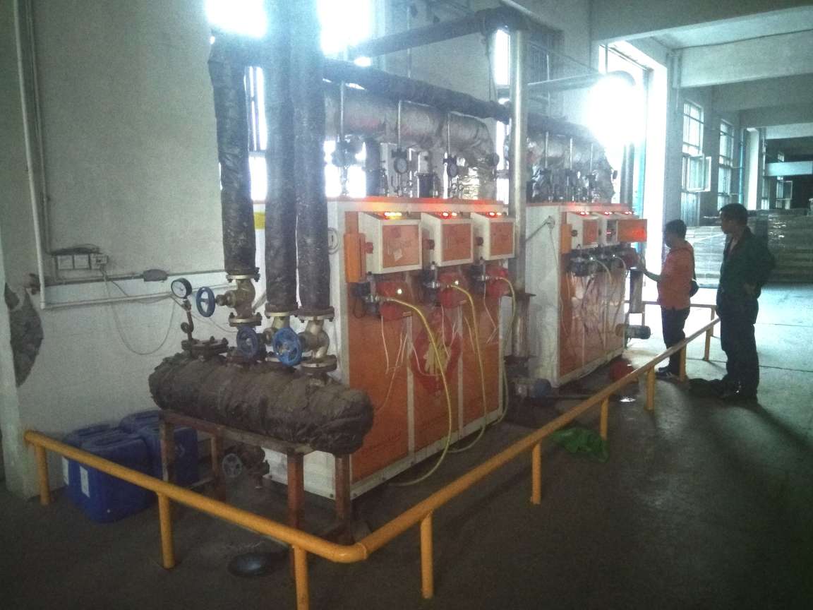 蒸汽穩(wěn)定溫度精準，瓦楞紙烘干生產(chǎn)使用燃氣蒸汽發(fā)生器高效生產(chǎn)省心省力