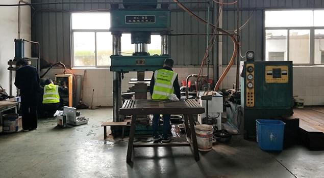 茶葉烘干用電加熱蒸汽發(fā)生器，5分鐘出蒸汽，6小時能產(chǎn)700塊茶餅