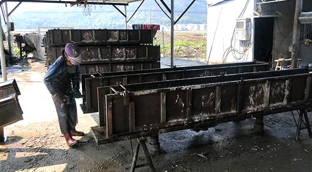 諾貝思48kw蒸汽發(fā)生器養(yǎng)護水泥管道，4小時實現(xiàn)脫模，1天可養(yǎng)護30根