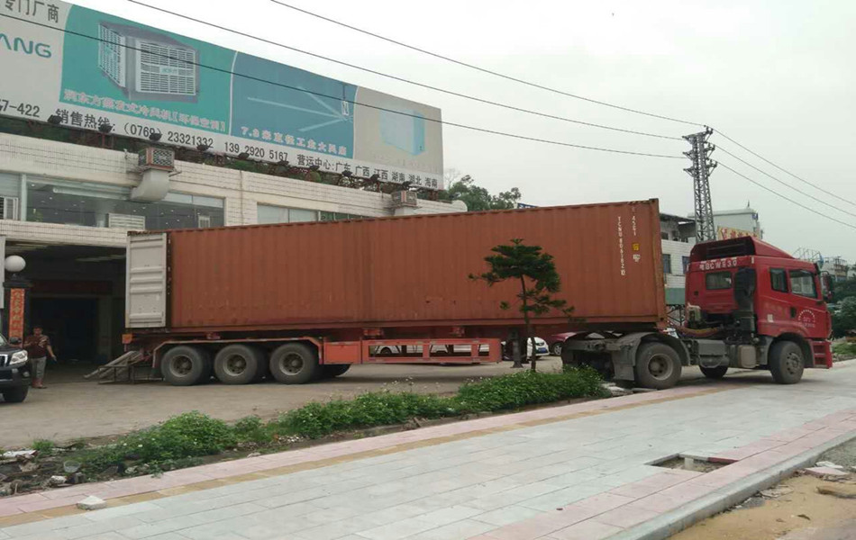 廣東環(huán)保空調(diào)裝車(chē)中